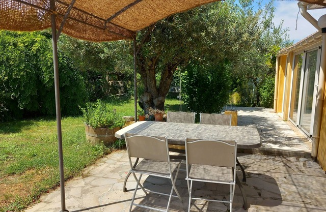 Jolie Maison Avec Jardin Paysagé