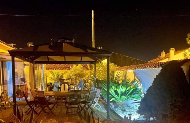Jolie Villa Avec Jacuzzi : "Au P'tit Bonheur"