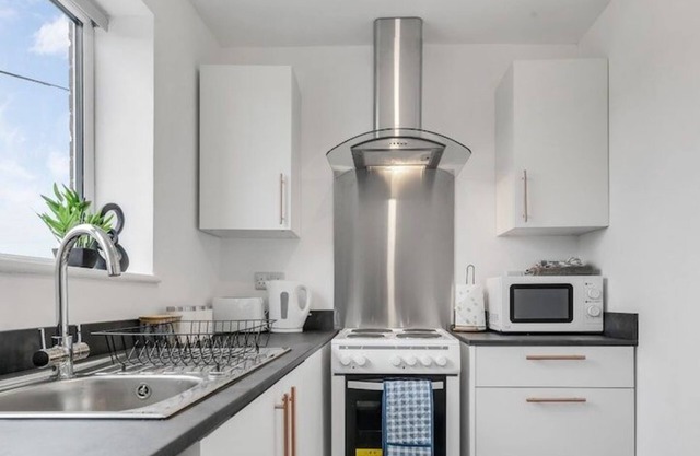 JRR STAYS 2Bed Sleeps 4 - Coventry CV2