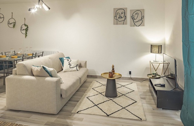 Julia Home, Centre Reims Avec Parking