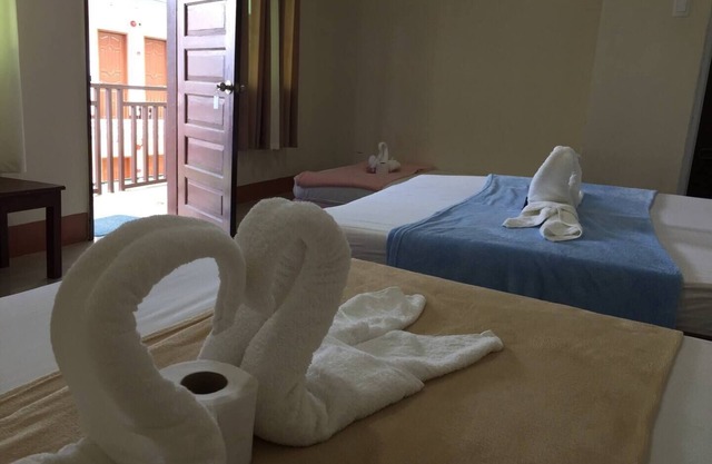 Junlyn Apartelle Standard room good for 2nn