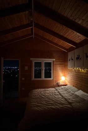 Jupis Chalet-City View Getaway