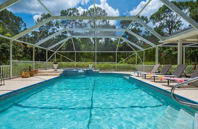 Jupiter Farms Country Estate: Pool, Spa, Lakefront