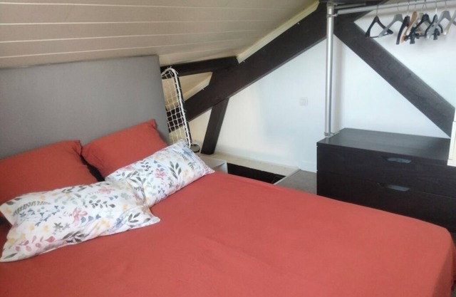 Just 20 minutes from Les Puys and Le Zénith! 5 min from Riom Close to motorways.