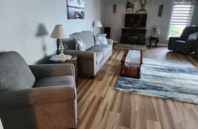 *Just Launched* Quiet, Updated Waterfront House on Manitoulin Island, Sleeps 6.