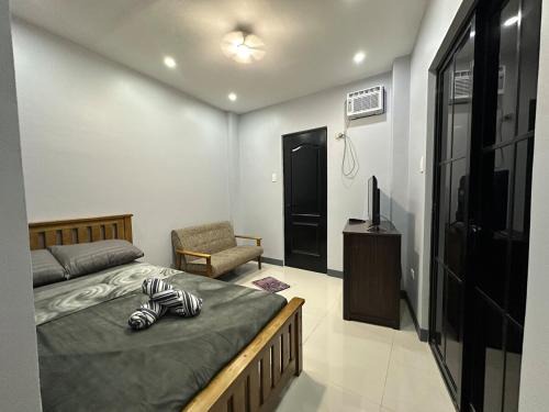 K and R Apartment Fully Furnished Home with Balcony