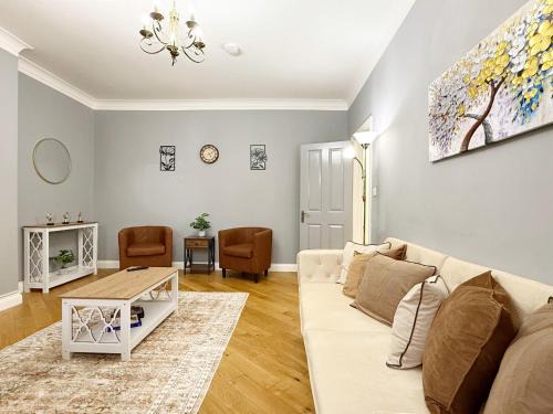 Kai's Place in Finchley - 3 Double Beds, Ideal for Families
