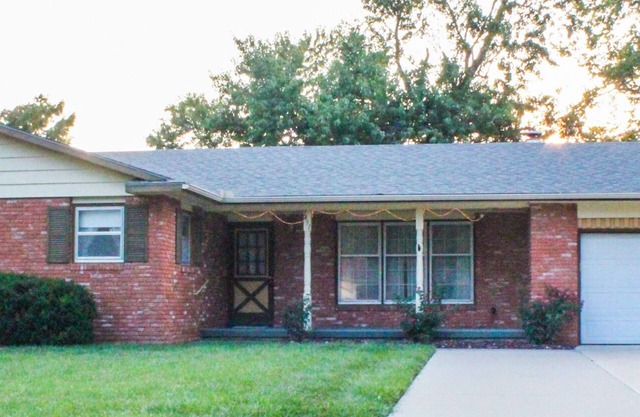 Kansas home away from home near Main Street McPherson, handicap accessible