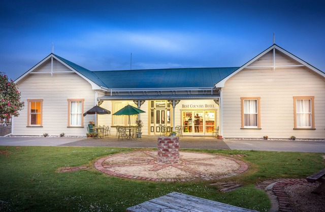 Karamea Hotel