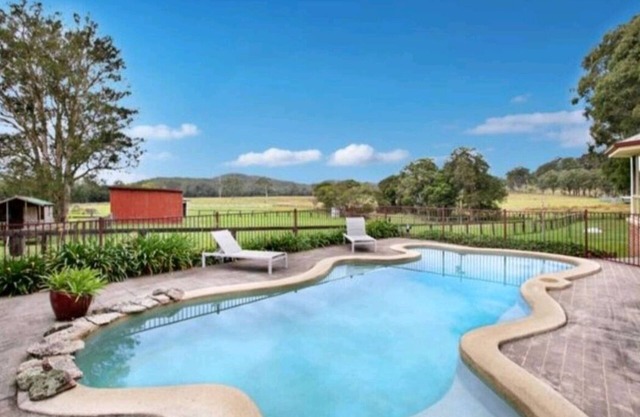 Karinya Farmstay 'Escape to the Country'