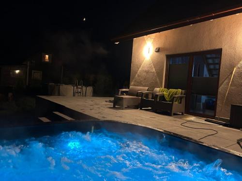 'Kaszebe 'Domek letniskowy całoroczny z jacuzzi nad jeziorem Raduńskim