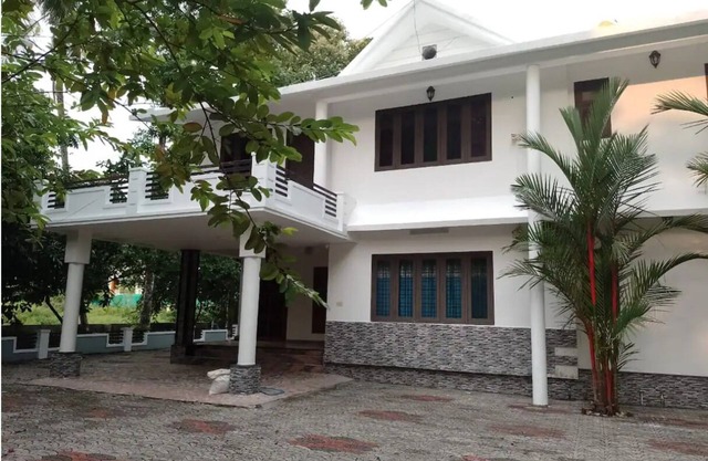 Kayyany's Villa - A Large Family Homen