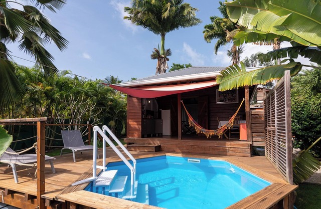 KAZ A DINE Gites de Camago, PRIVATE SWIMMING POOL, 2 min from the beach, cistern