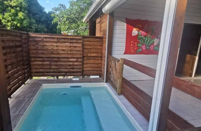 Kaz Café 4-Bedroom Bungalow