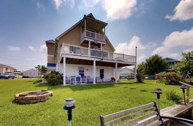 Keen-Wik on the bay | Elevator| Dock| Balcony