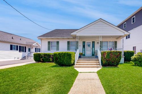 Keenwick on the Bay - 38345 Maple Lane