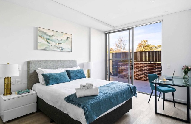 Kellyville Retreat with Balcony and Parking