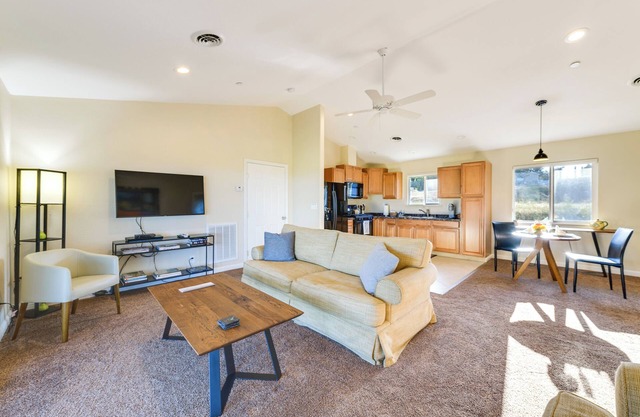 Kelseyville Cottage: Private Deck & On-Site Winery