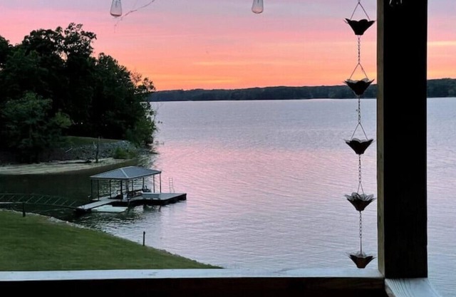 Kerr Contentment Kerr Lake/Buggs Island waterfront, an amazing view