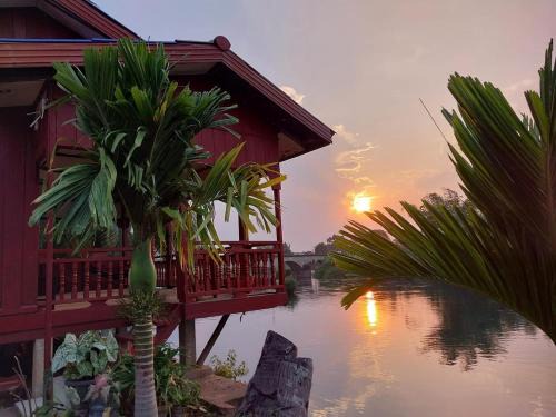 Khampheng River views sunset