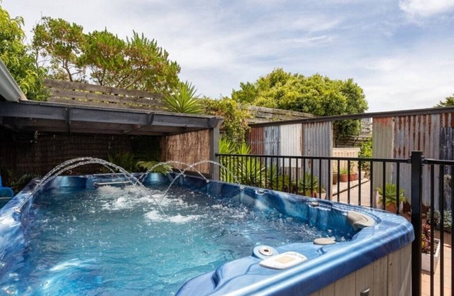 Killarney Spa Coastal Country Retreat Pet Friendly Fireplace 10 minutes to Phillip Island