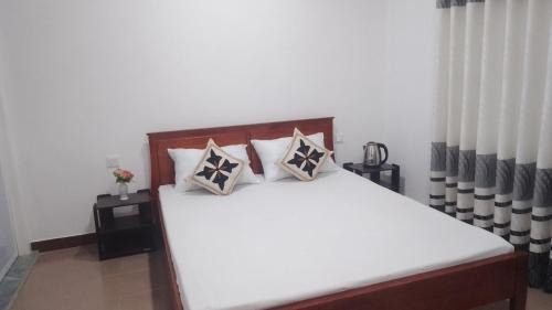 King Elephant, Homestay Pinnawala