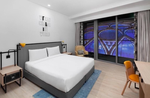 King Room Near Expo 2020 by ER