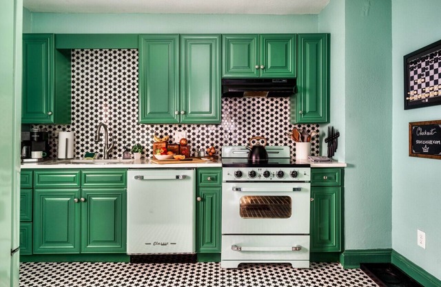 King`s Quarter`s Uptown Featured in CLT Magazine