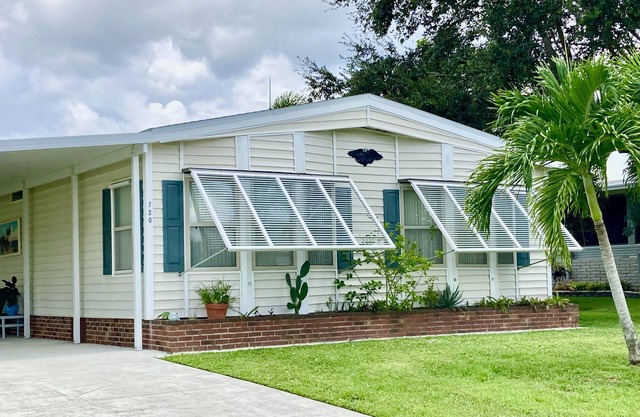 Kingfish Waterfront Canal Retreat