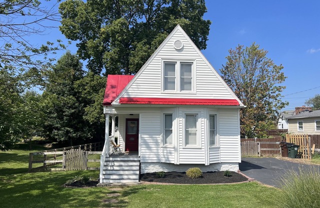 Kings Island Eiffel Tower House