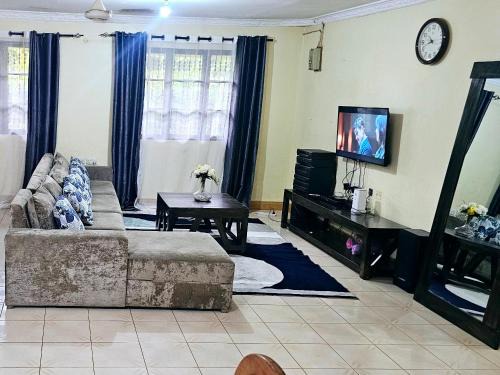 Kinyanjui's home's 001