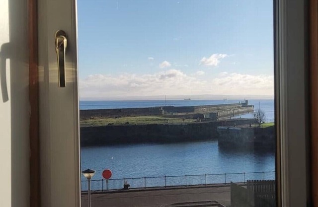 Kirkcaldy, Fife Lovely 2 Bedroom Flat Sea View