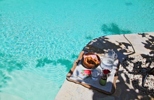 Kitrini Luxury, Shared pool, A/C, private gardens, near beach