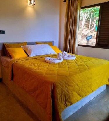 Knuckles breeze villas