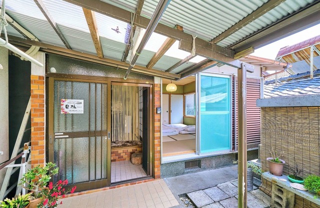 Kokoyui Katsuura Shimozato Building B A compact house for a small number of people/Higashimuro-gun Wakayama