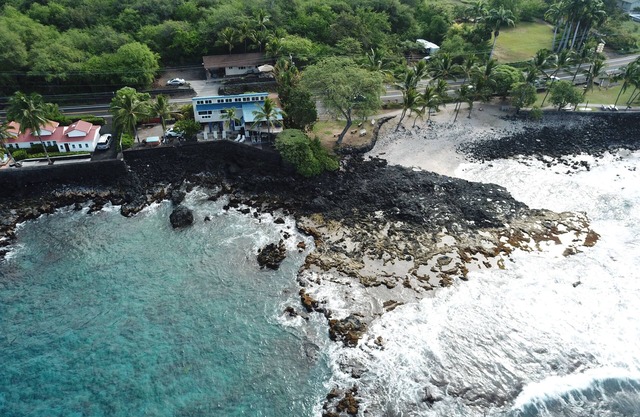 Kona OCEANFRONT PVT Home ~ Sleeps 8+, Hot Tub, 2 min walk to Magic Sands Beach