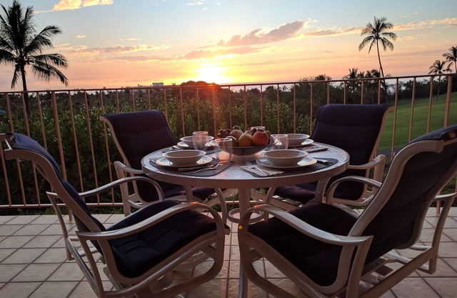 Kona Vacay at Keauhou Akahi - on the 9th tee overlooking historic Keauhou Bay.