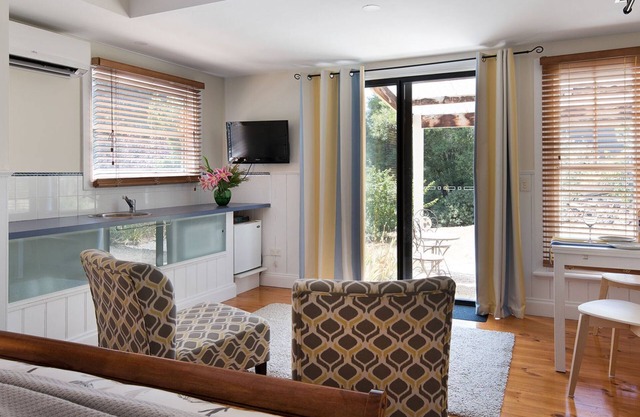 Koovelly Garden Studio- cosy retreat