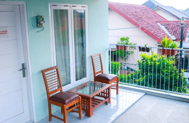 Kozi Kost Paviliun