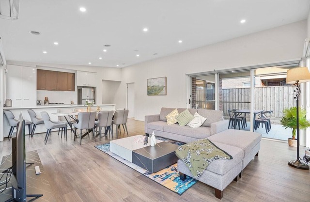 KozyGuru | Greenvale | 5 Bedroom Holiday Home