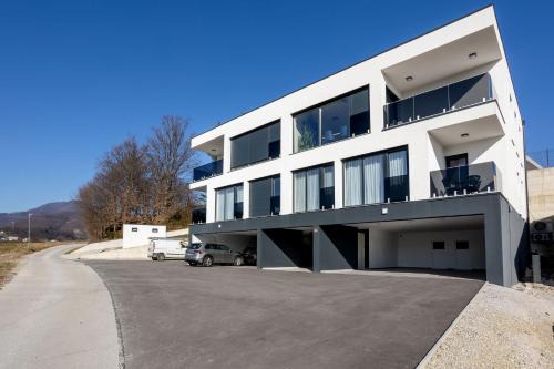 Kristal Lux Aparments with a balcony