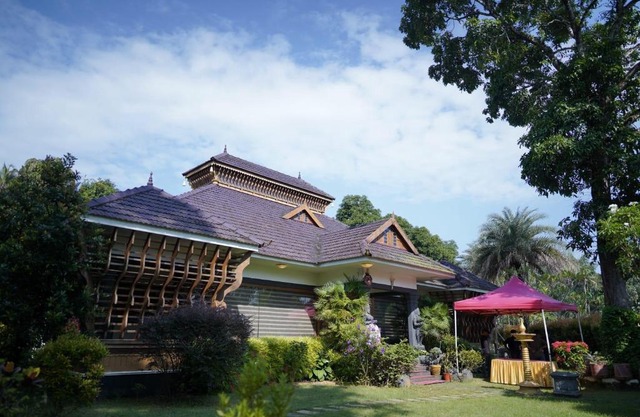 Kudajadri Heritage Pool Homestay Kothamangalam