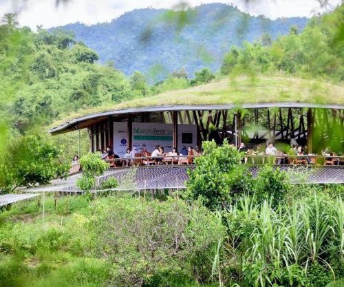 Làng Nhỏ - Hồ Láng Nhớt Resort with Nature Life