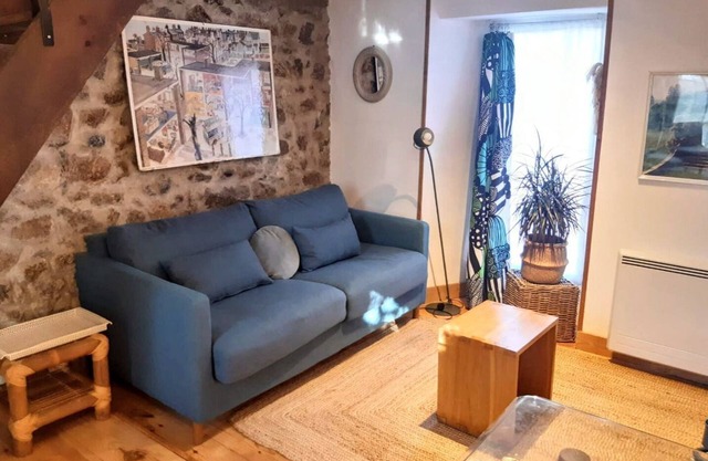 "L'Atelier de Pierre" Renovated country property.