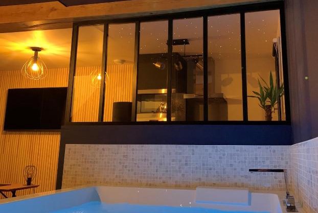 L'Eclipse maison romantique avec Jacuzzi
