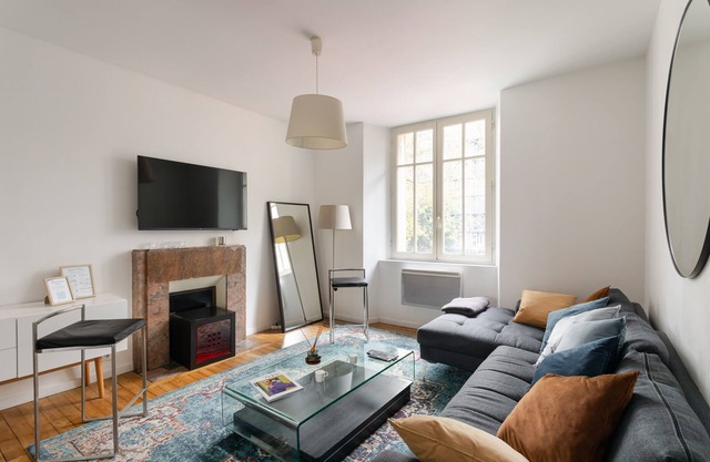 L'Ecrivain - Two Bedroom Apartment, Sleeps 4