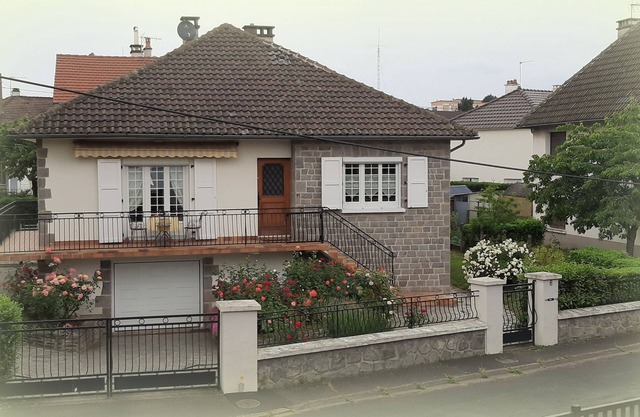 L'enclos de Lys - Appartement Avec Grand Balcon et Accès Direct au Jardin