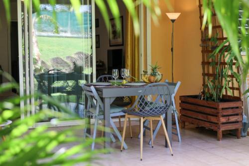 L'escale verte - garden & pool