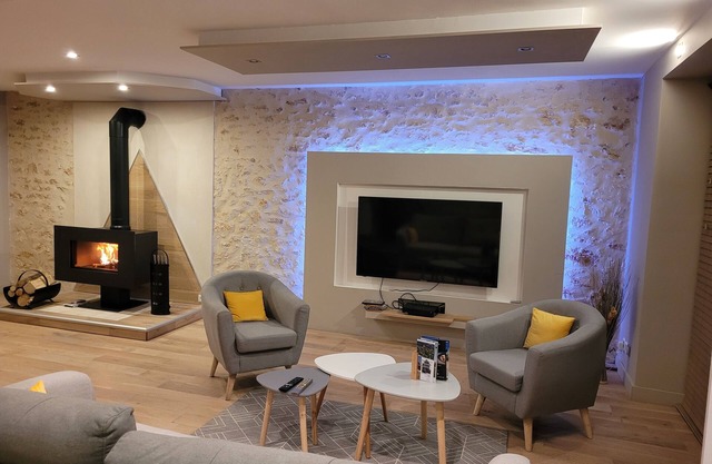 L'inattendu, pretty briarde with jacuzzi, 3-star gîte