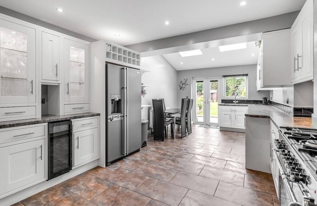 L/Parking | Sleep7 | 4BR | 2 BA